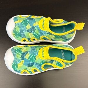 Robeez Kids Green and Yellow Water Shoes
